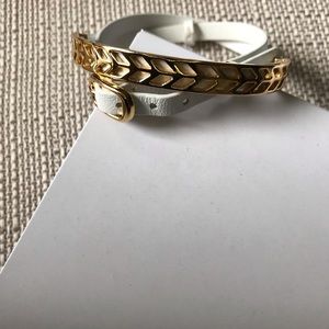 Stella & dot white leather and gold leaf bracelet
